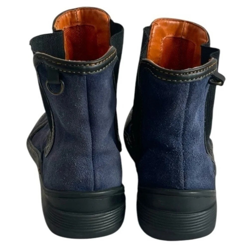 TCHOCO blue suede